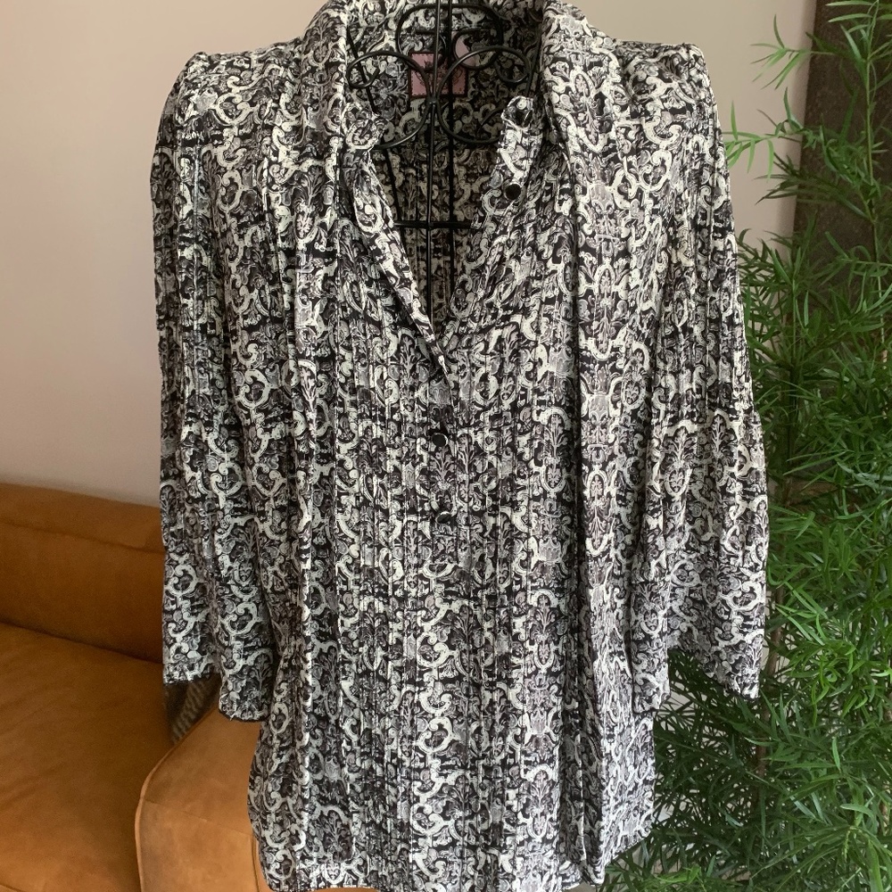 BOGO 50% OFF -Juicy Couture silk blouse bowtie neck